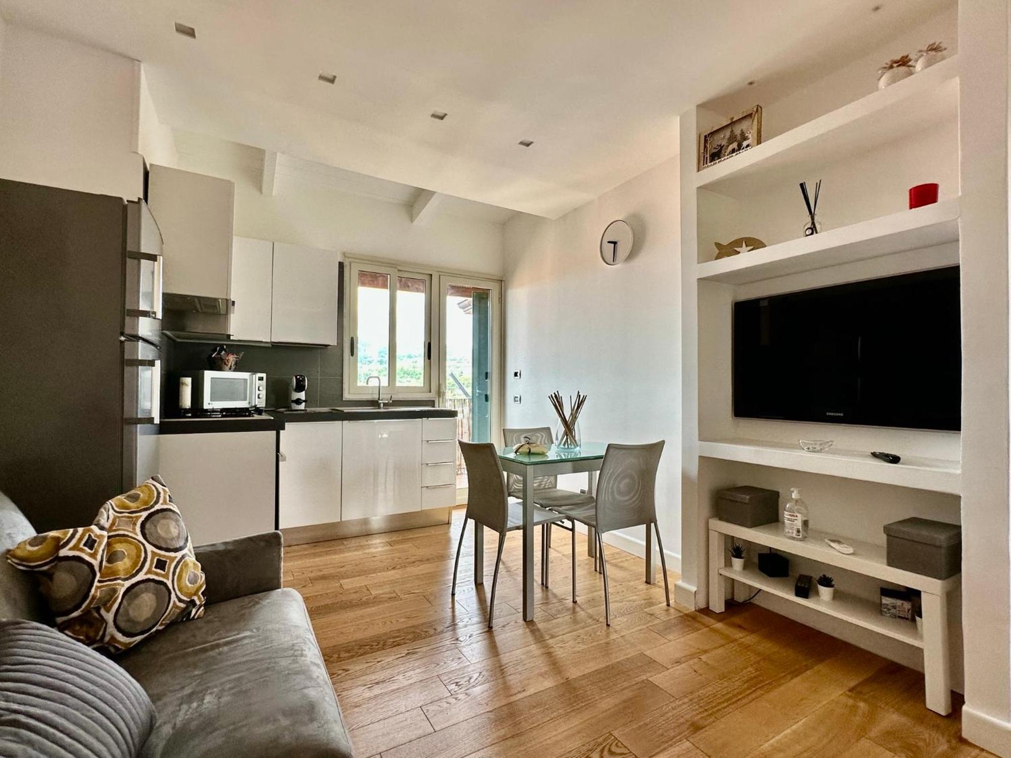 Suite Delicia Apartment - Appartamento Con Terrazza Napels Buitenkant foto