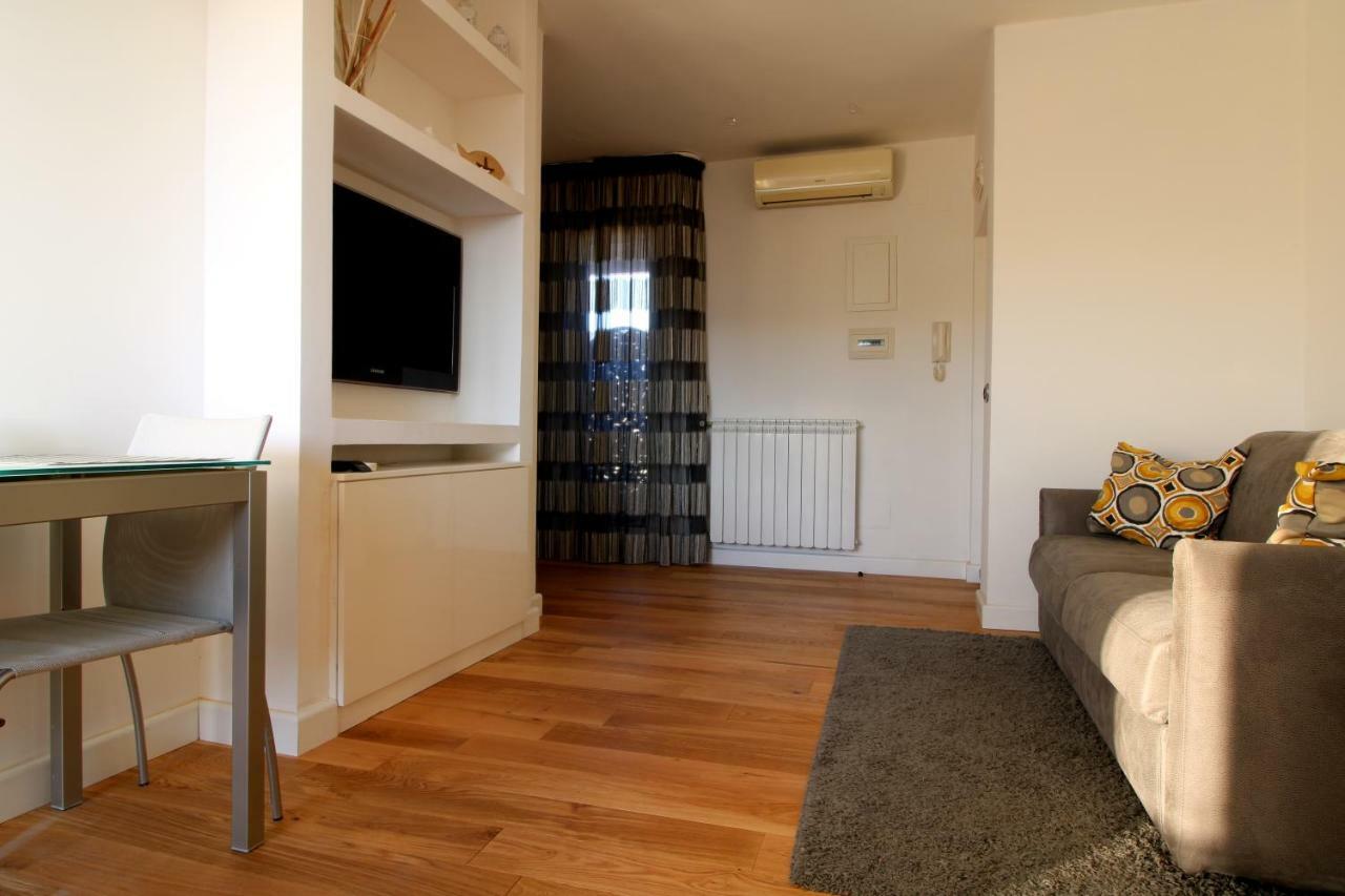 Suite Delicia Apartment - Appartamento Con Terrazza Napels Buitenkant foto